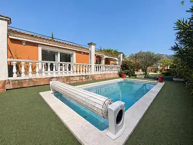 Taillades 84300 Achat / Vente maison 4 pièces t4 au dernier étage terrasse