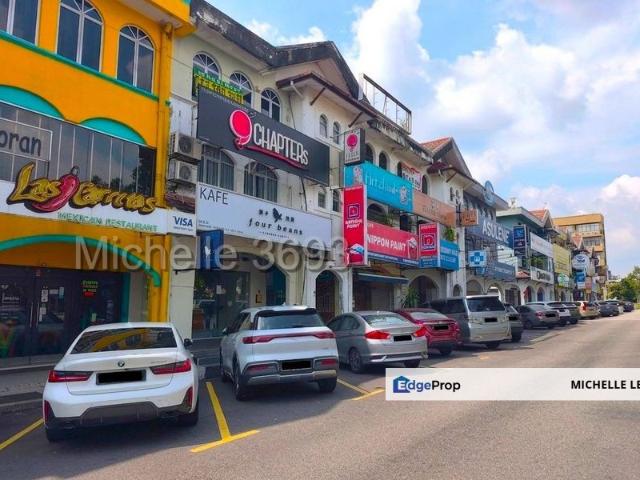Taipan Business Centre, USJ 10