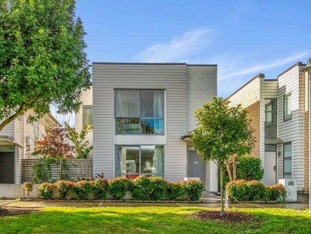 takanini, 4 bedrooms