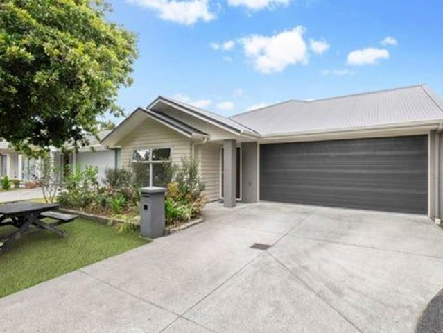 takanini, 4 bedrooms