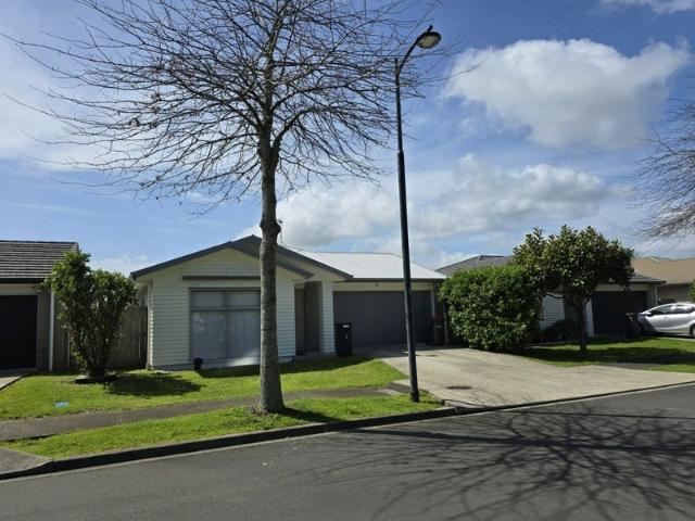 takanini, 4 bedrooms