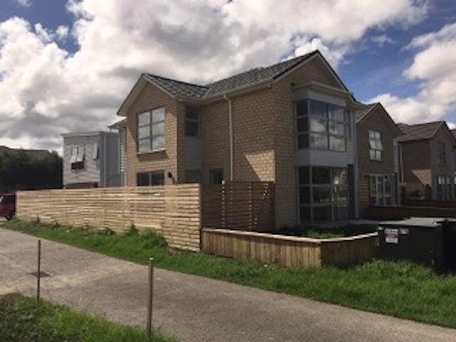 takanini, 4 bedrooms