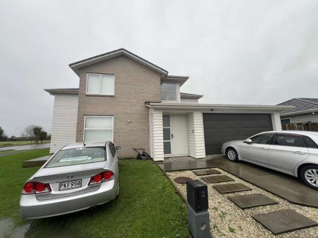 takanini, 5 bedrooms