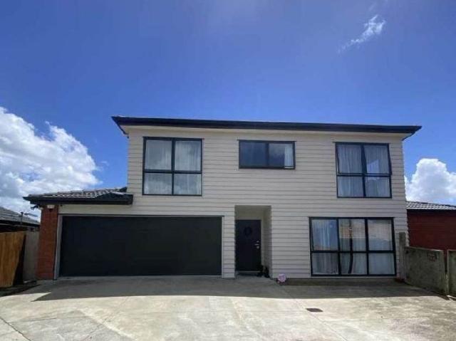 takanini, 5 bedrooms