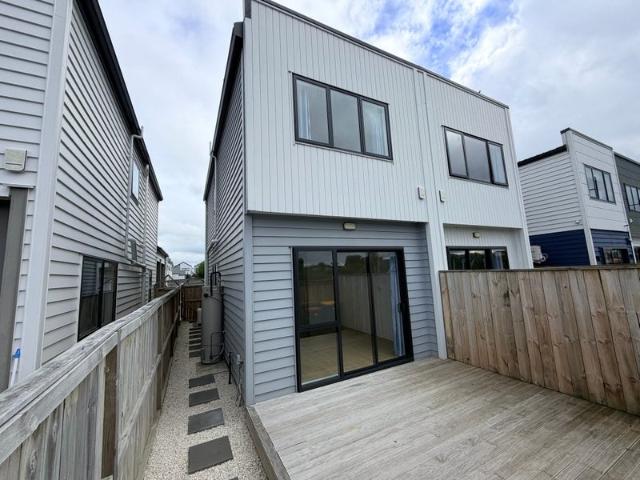 takanini, 2 bedrooms