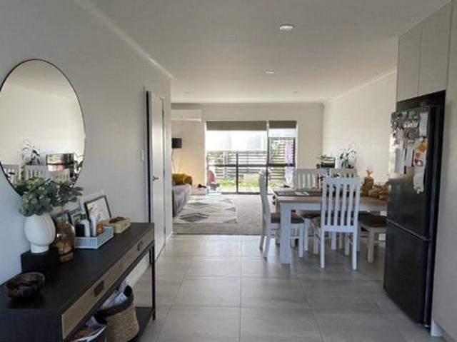takanini, 2 bedrooms