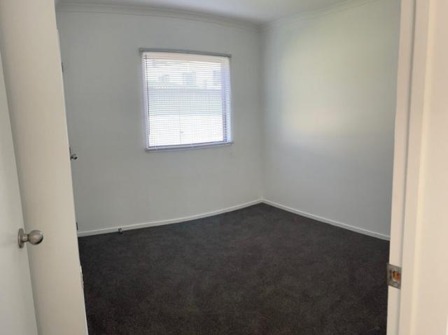 takanini, 2 bedrooms
