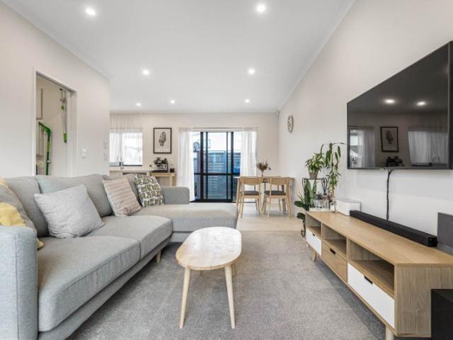 takanini, 2 bedrooms