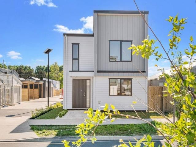 takanini, 3 bedrooms