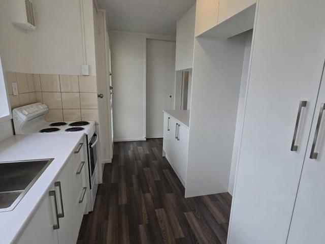 takanini, 3 bedrooms