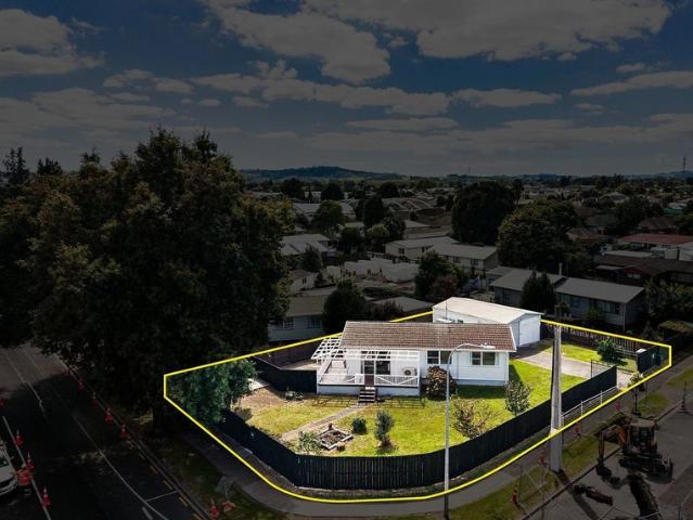 takanini, 3 bedrooms