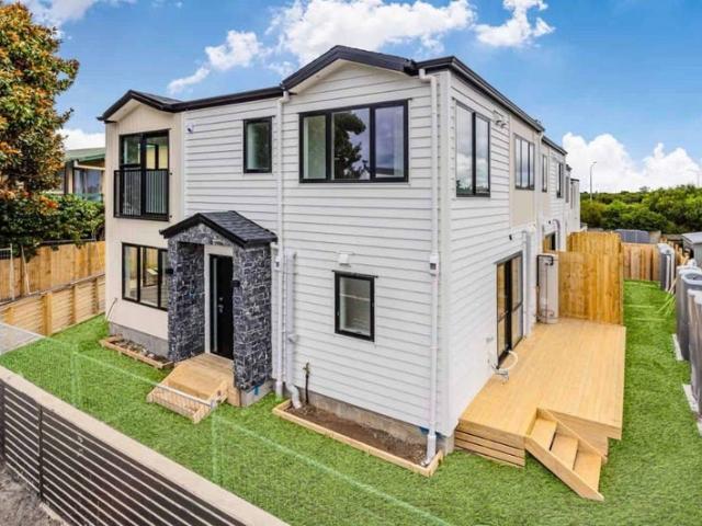 takanini, 3 bedrooms