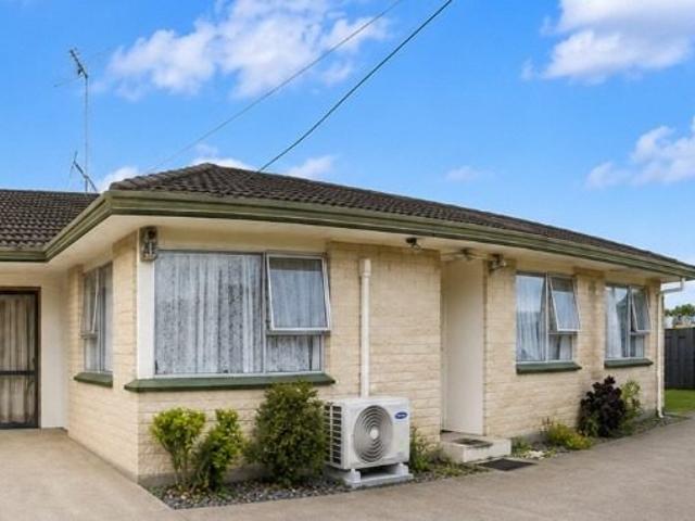 takanini, 3 bedrooms