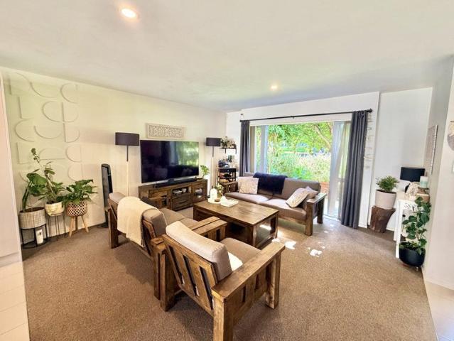 takanini, 3 bedrooms