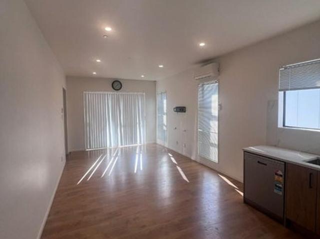 takanini, 3 bedrooms