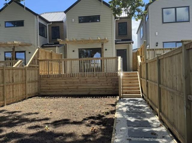 takanini, 3 bedrooms