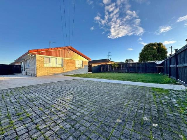 takanini, 3 bedrooms