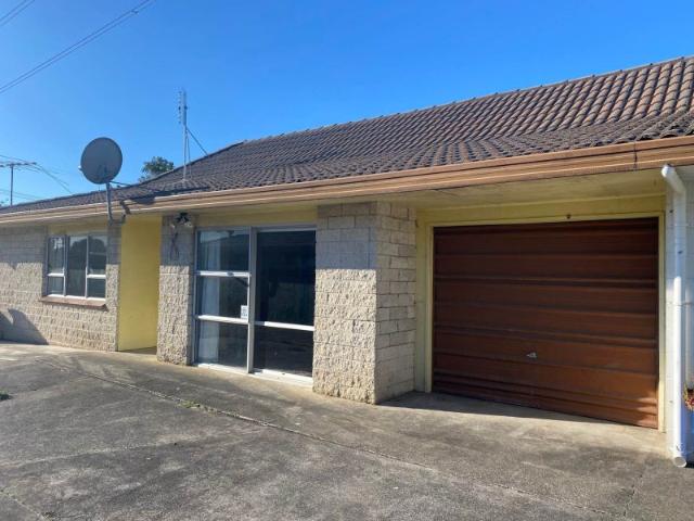 takanini, 3 bedrooms