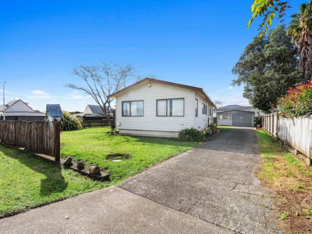 takanini, 3 bedrooms