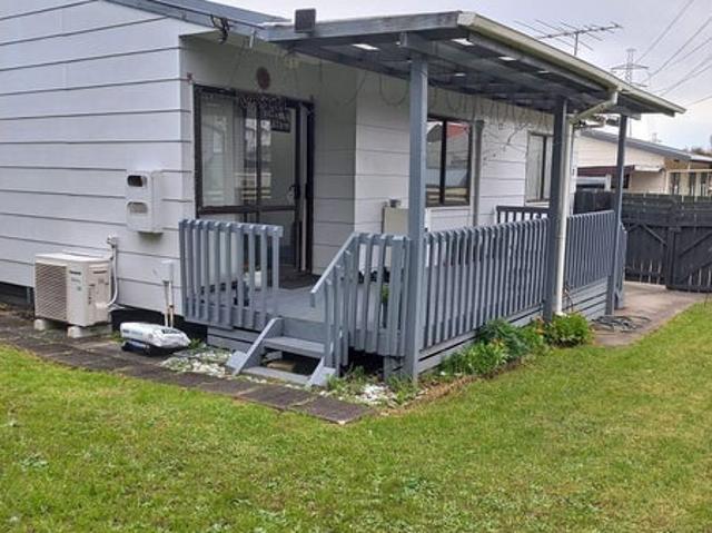 takanini, 3 bedrooms