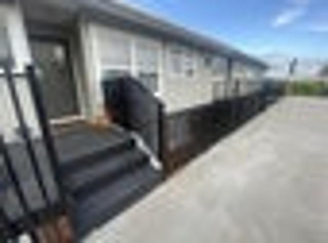 Takapuna, 2 bedrooms, $680 pw