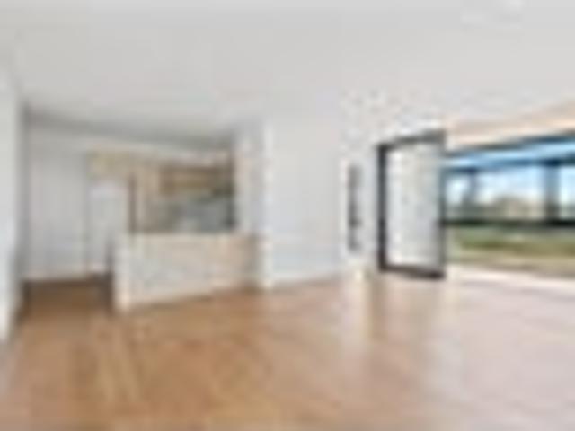 Takapuna, 2 bedrooms, $850 pw