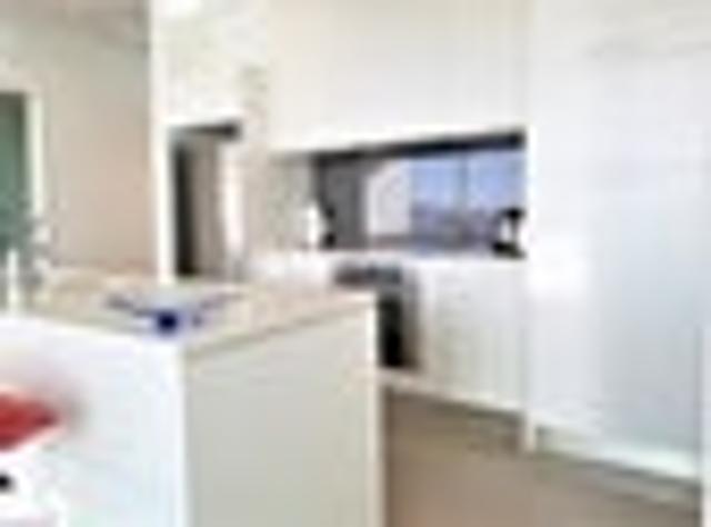 Takapuna, 2 bedrooms, $990 pw