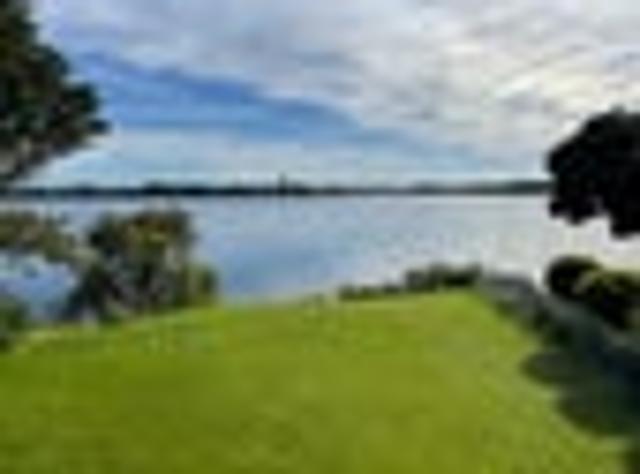 Takapuna, 3 bedrooms, $1100 pw