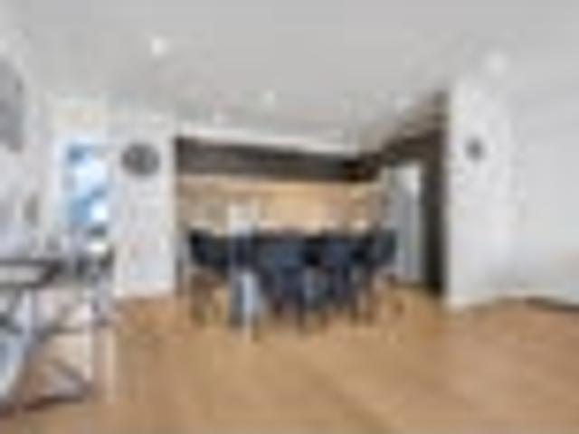 Takapuna, 3 bedrooms, $915 pw