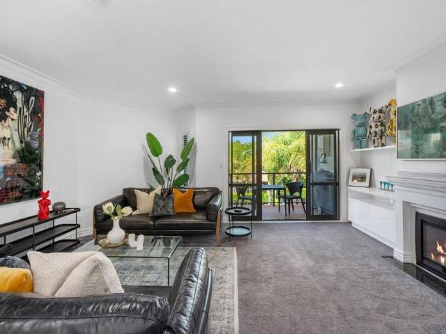 Takapuna Beach House