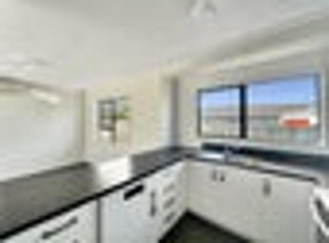 Takaro, 3 bedrooms, $595 pw
