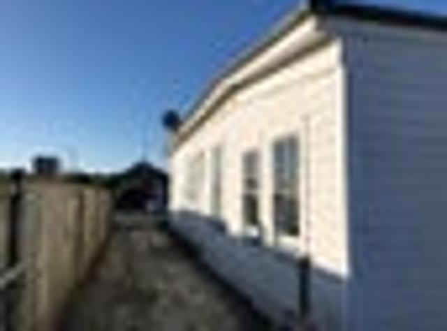 Takaro, 2 bedrooms, $380 pw