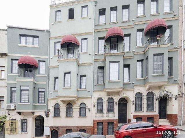TAKSİM TARLABAŞINDA 4 BLOK 50 ODALI KOMPLE KİRALIK OTEL