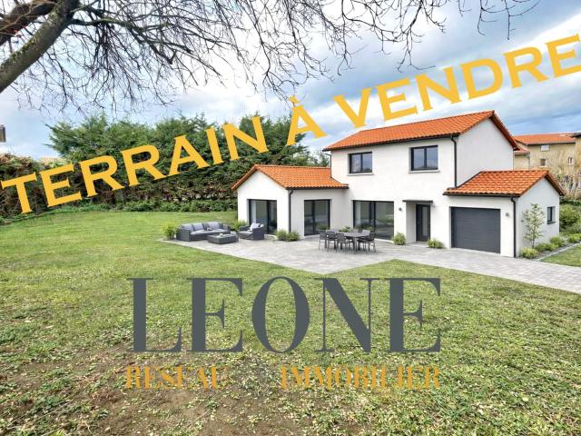 • Taluyers centre Terrain constructible viabilisé, libre constructeur permis accordé