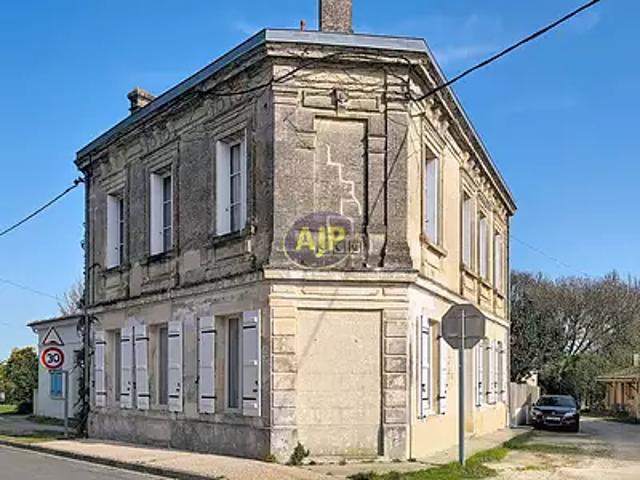 Talais 33590 Achat / Vente maison 6 pièces t6 au dernier étage parking