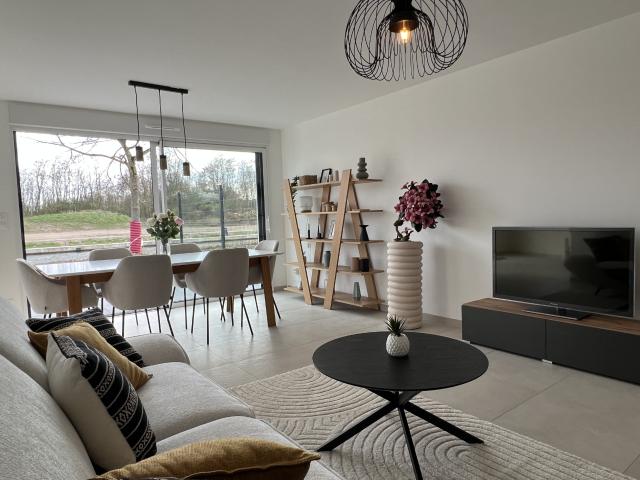 Talange Villa d’architecte 109 m2 au bord du canal, avec jardin et garage