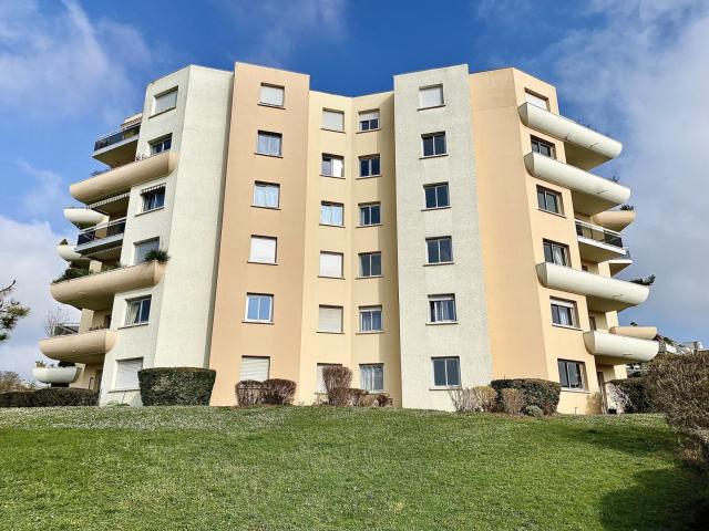 Talant: beau T4 de 93 m² avec garage et balcon