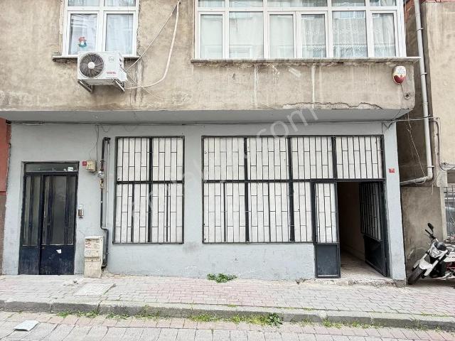 Talatpaşa'da 85 M² Geniş Kullanım Alanlı Kiralık Depo/ Dükkan