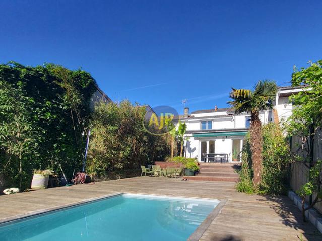 TALENCE Maison 137m² avec piscine et grand jardin