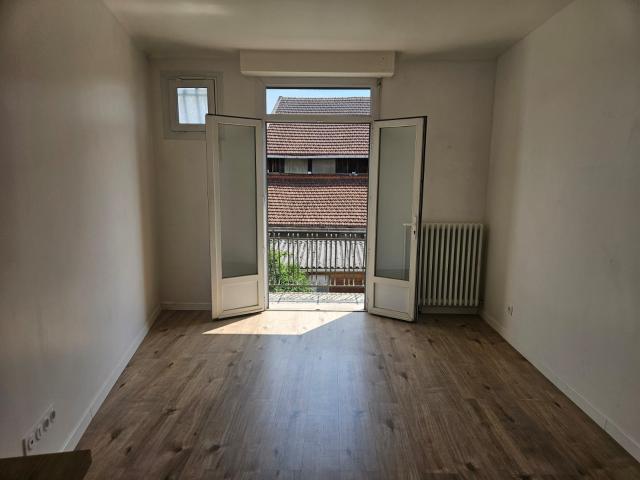 Talence St genès proche tram studio de 17,23 m2 Toutes Charges Comprises