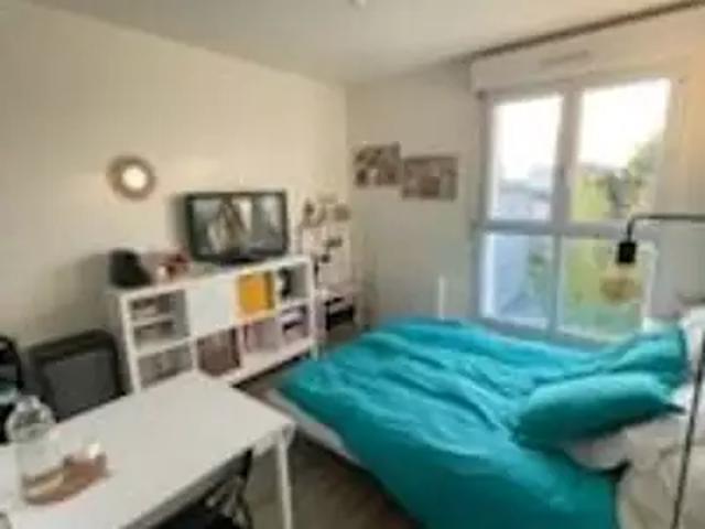 Talence 33400 Location appartement 1 pièce t1 au dernier étage
