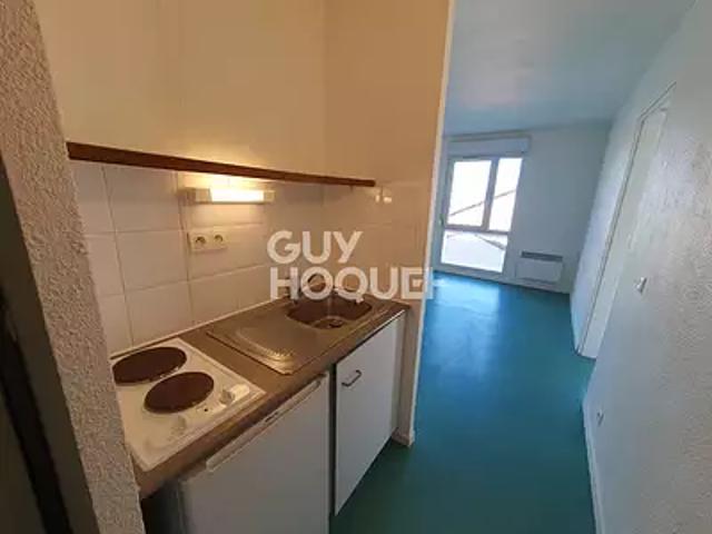 Talence 33400 Location appartement 2 pièces t2 au dernier étage parking