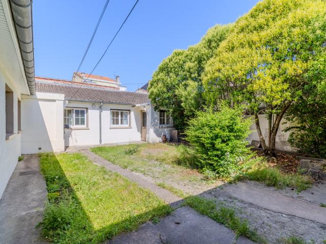 Talence/Bordeaux Barrière Saint Genès Maison 5 pièces avec jardin et garage