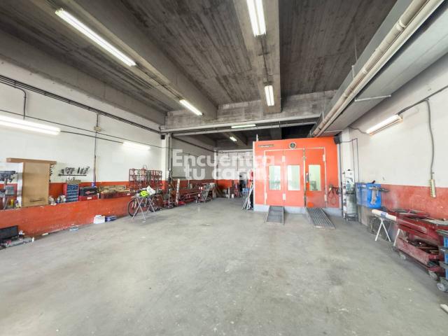 TALLER DE CARROCERIA DE 438 m² CON GRAN VISIBILIDAD Y APARCAMIENTO PRIVADO