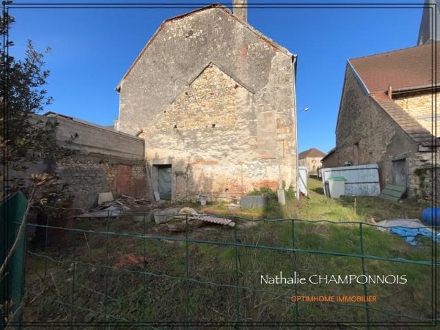 TALMAY 21 maison mitoyenne de 6 pièces à rénover