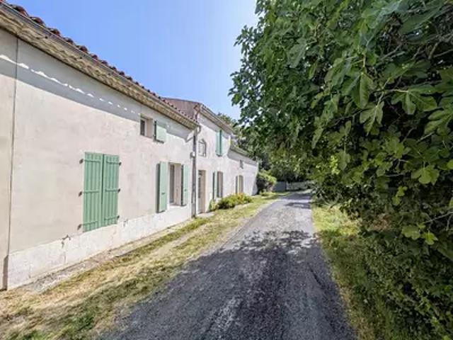 Talmont sur Gironde 17120 Achat / Vente maison 6 pièces t6 jardin terrasse
