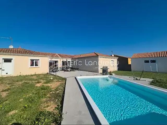 Poiroux 85440 Achat / Vente maison 8 pièces t8