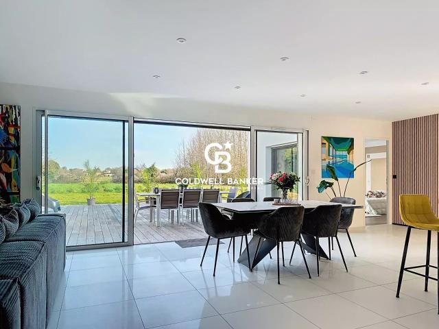 Talmont Saint Hilaire Bourgenay: L'Équilibre Parfait: Mo. 245m² Talmont Saint Hilaire