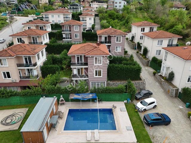 Tapu54 | Sapanca Göl Mah. Eşyalı Kiralık 5+1 Manzaralı Triplex