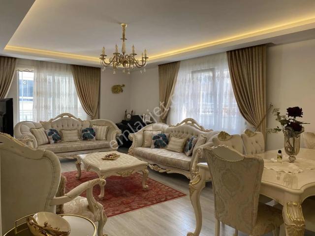 Tapugo`dan Sahile, Tramvaya Yürüme Mesafesi | 170 M² Geniş 3+1